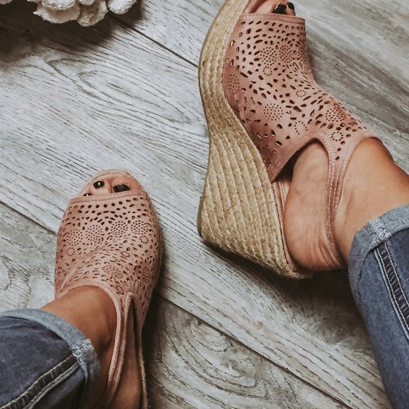 Mauve Sling Back Wedge - Picture 3 of 4